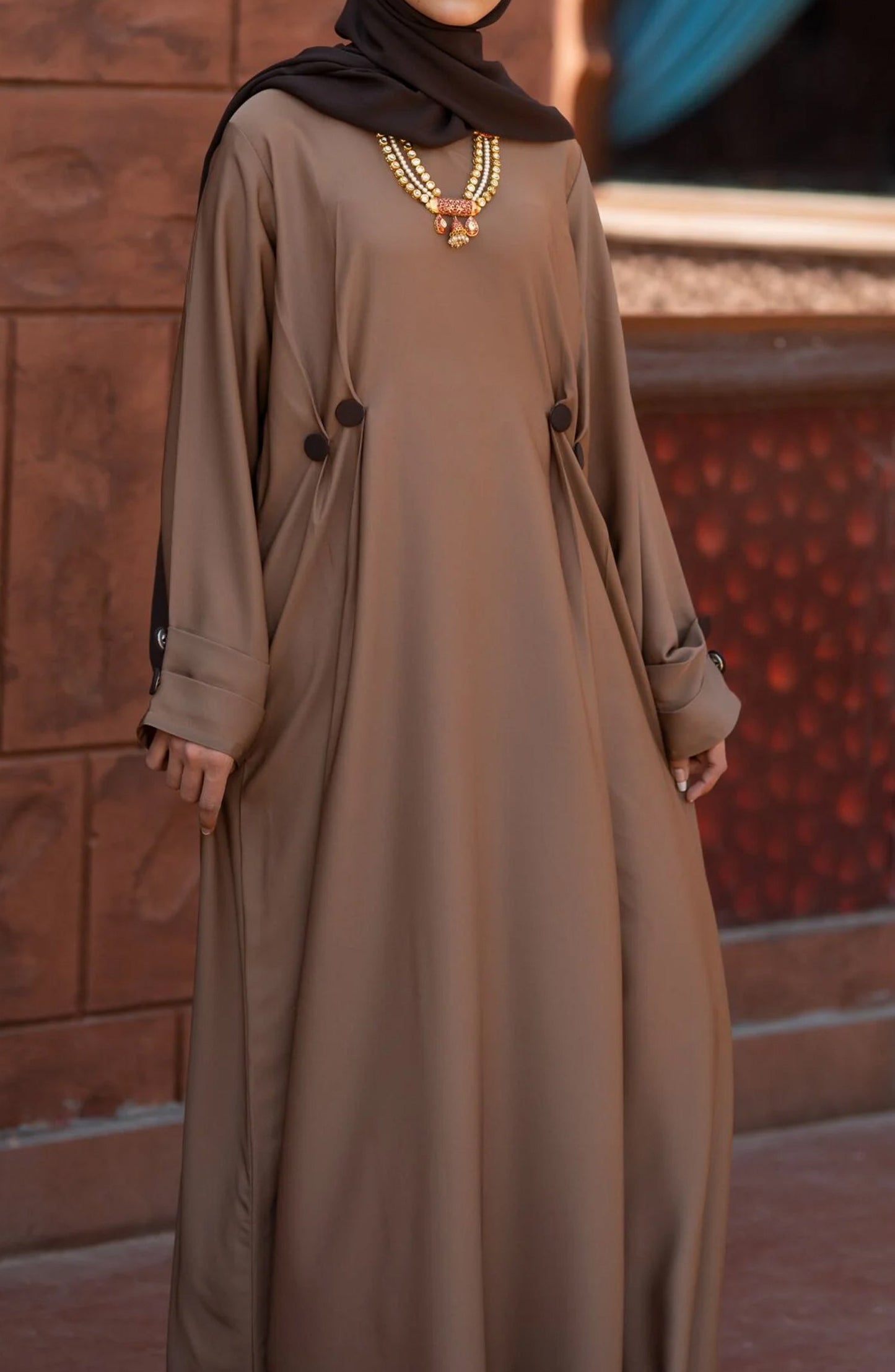 Beige Pleated Closed Abaya