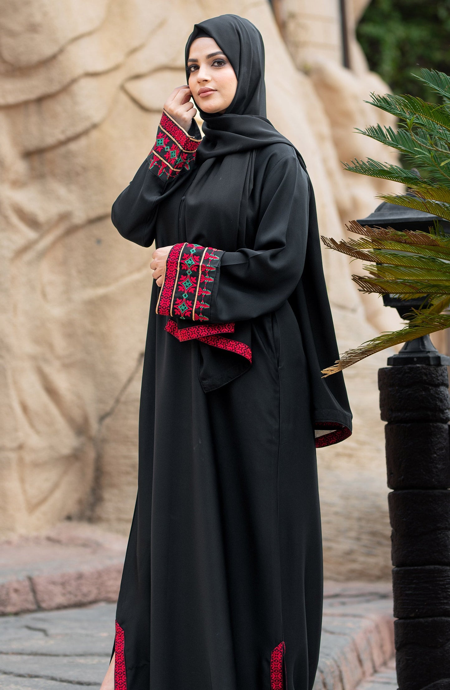 Black Noir Abaya