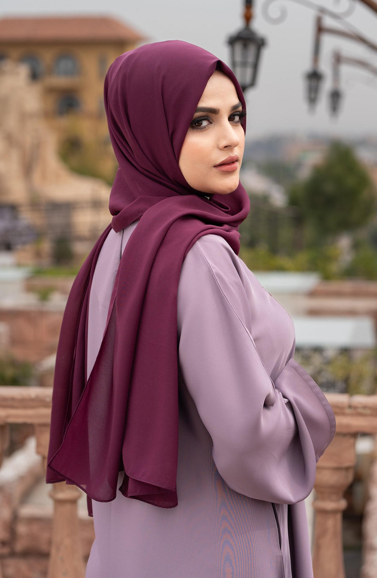 Whisper Abaya