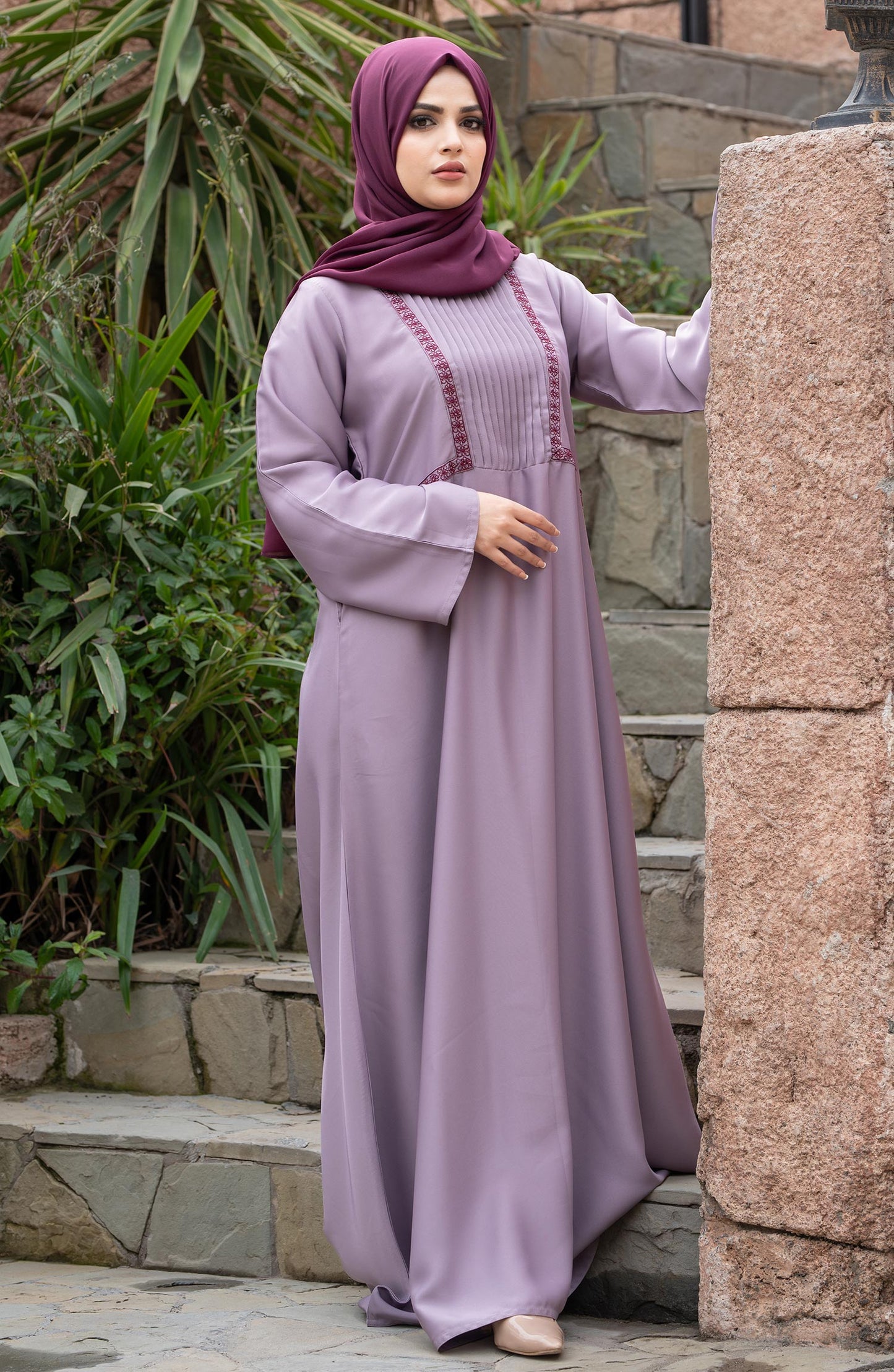 Whisper Abaya