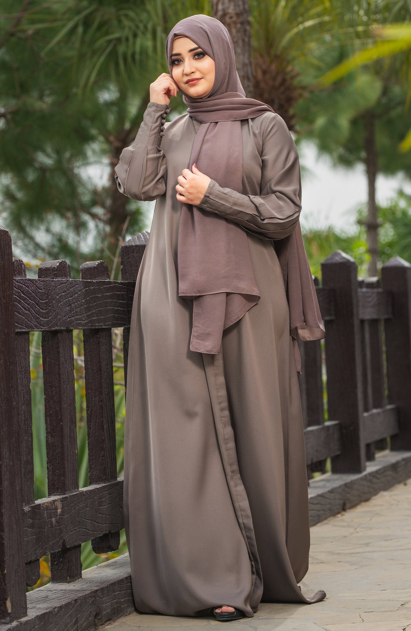 Frugal Abaya